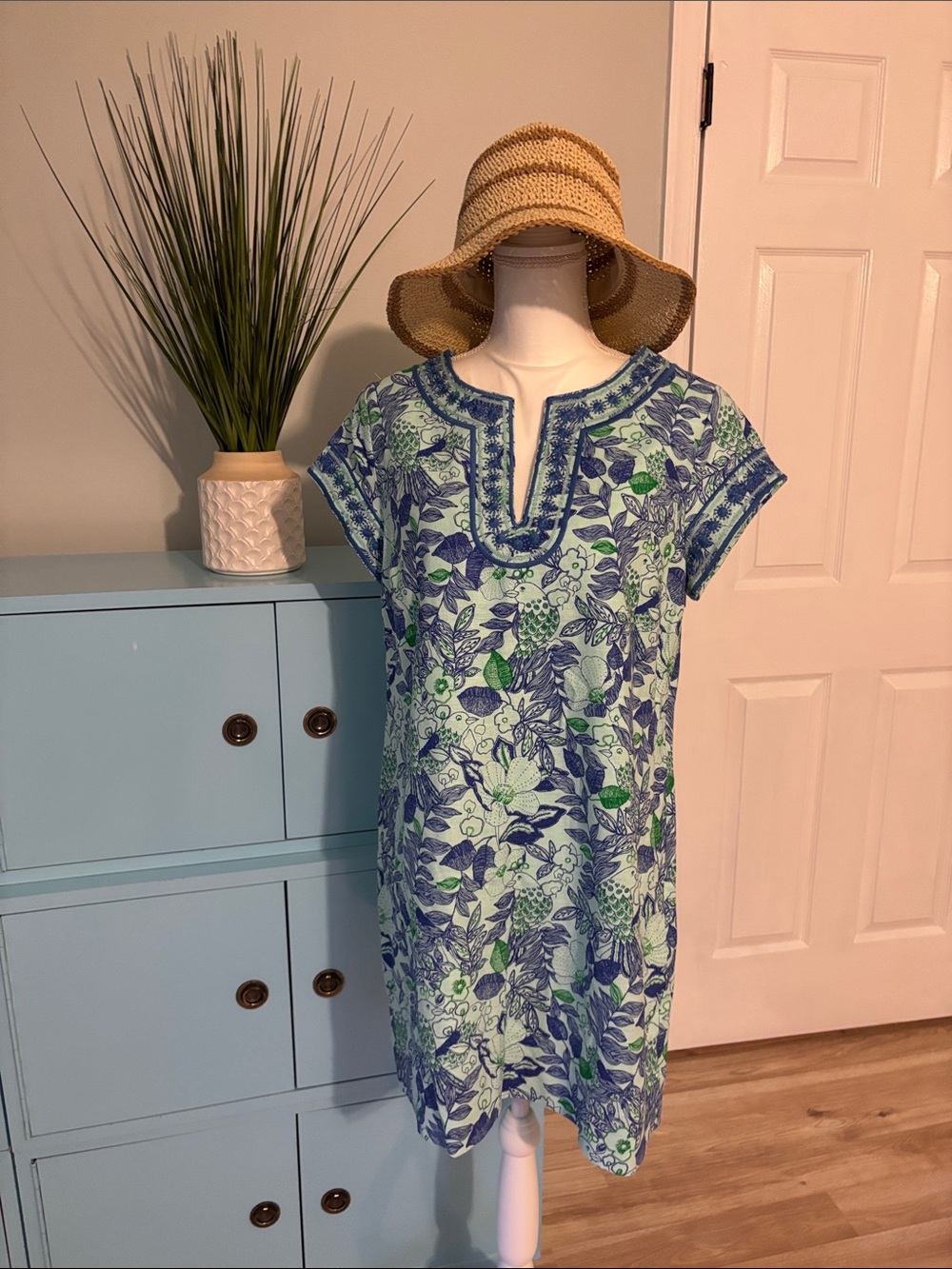 Vineyard Vines Blue & Green Floral Embroidered Shift Dress